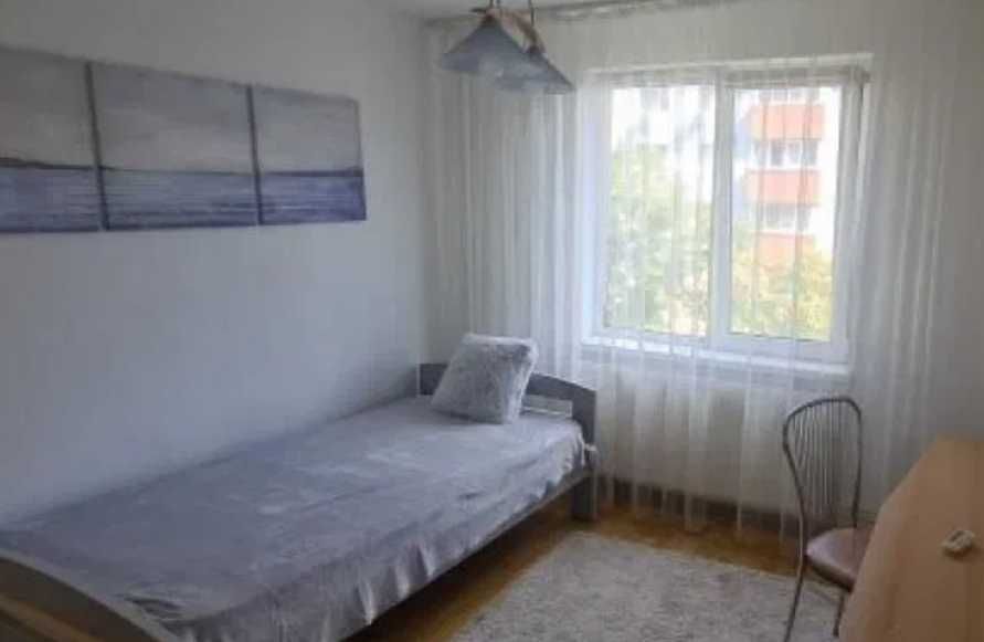 Дава се под наем Тристаен апартамент в Пловдив, Център - 74 кв.м за 198.9 € - Снимка #1