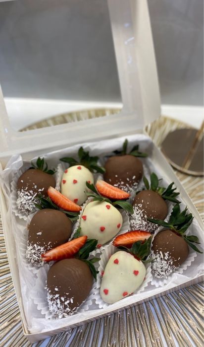 Клубника в шоколаде в наличии