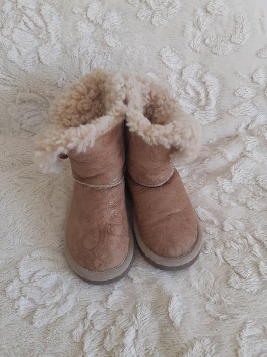 Угги цвет беж, 30 р-р