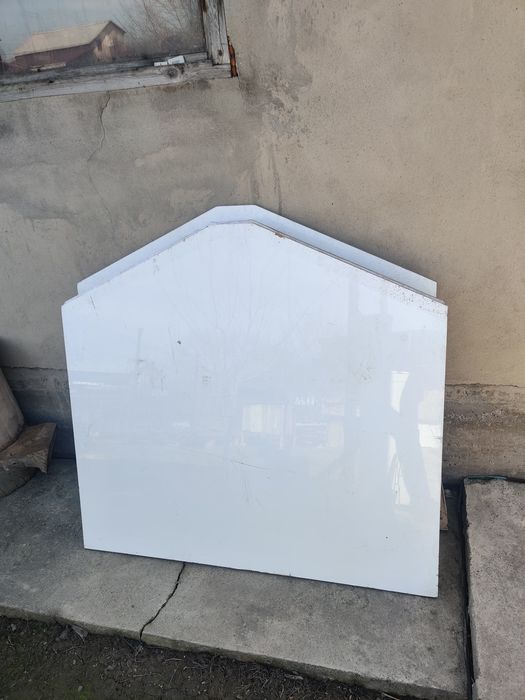 Материал разобранных мебели