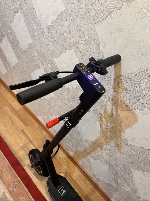 Срочно продаю отличный самокат