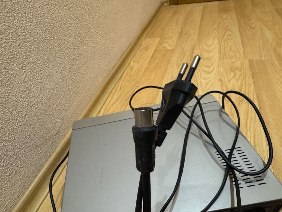 Sharp VC-MH71GM(S) – Видеорекордер VHS с отлично качество и надеждност