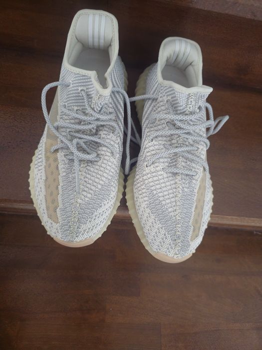 Vând Adidași Yeezy