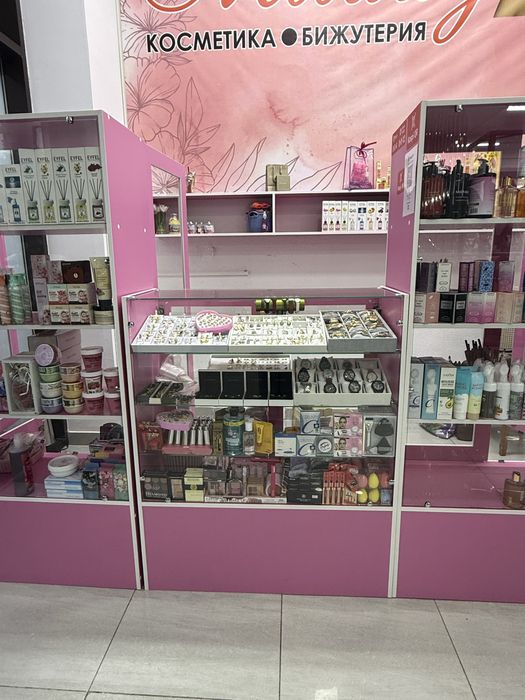 Витрины под косметику