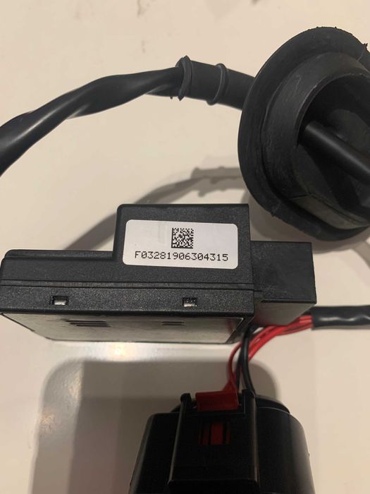 VW TSI оригинален контролен модул на горивна помпа: 1KO 906 093 J