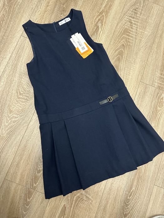 Продам школьный сарафан Zara