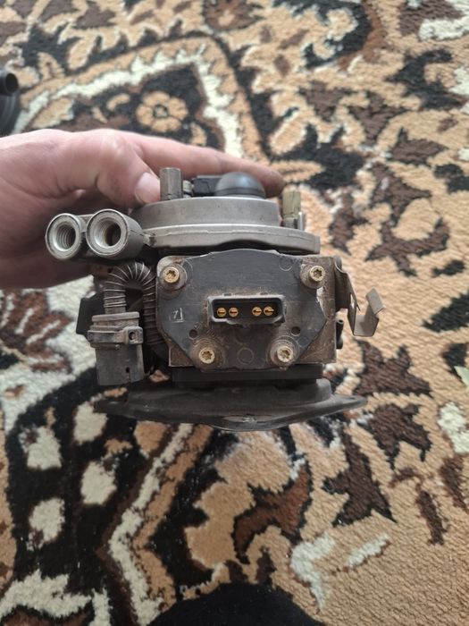 Продам моник пассат б3