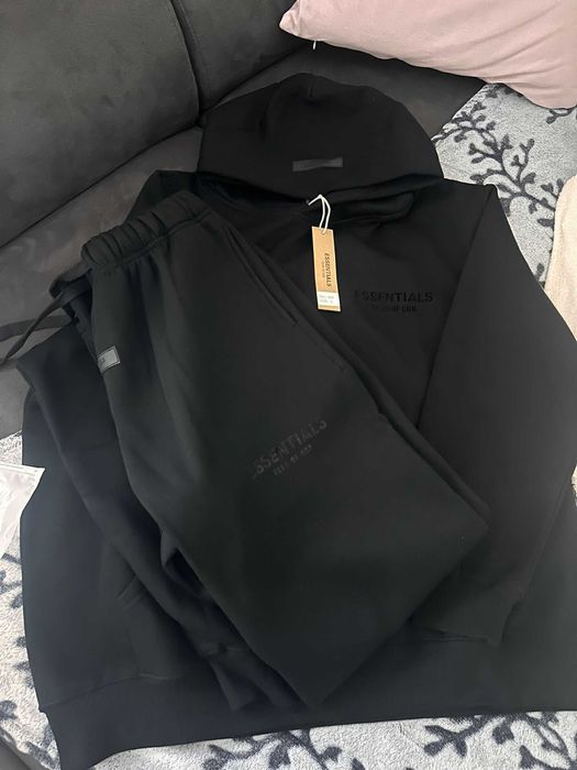 Tracksuit Essentials Straight Fit