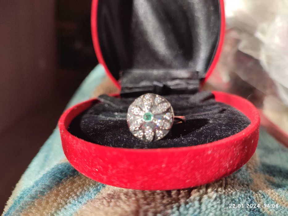 Кольцо ( бриллианты )