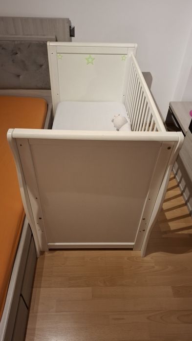 Patut din lemn cu saltea