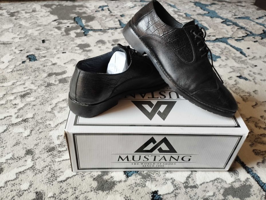 Обувь mustang 42