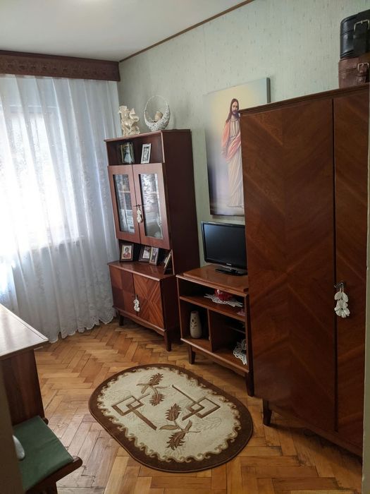 Vand apartament 3 camere