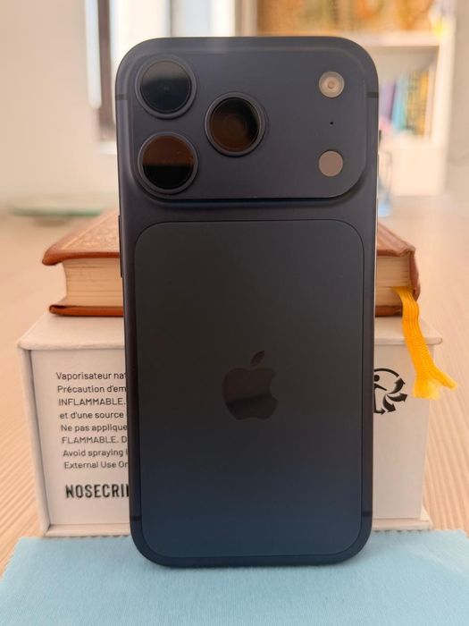 iPhone 17 pro 512 GB 93%