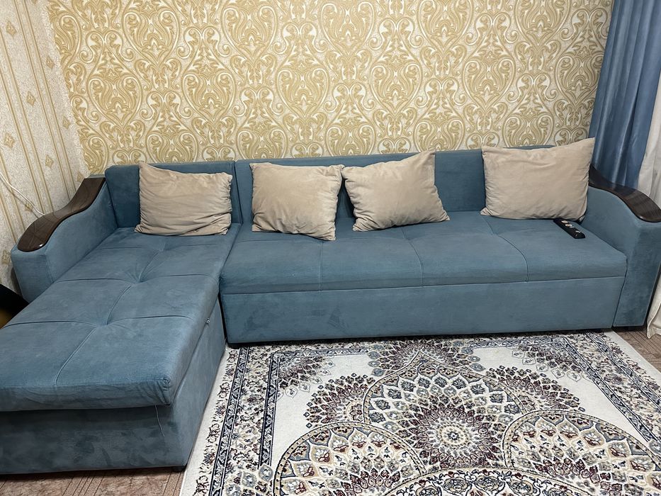 Продам диван торг есть