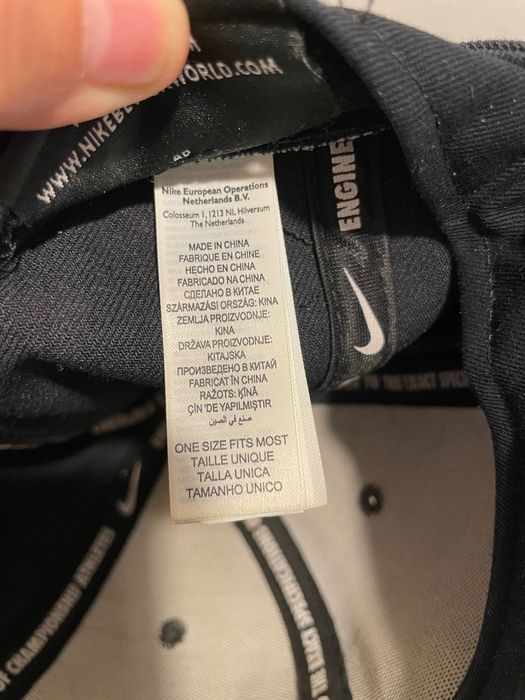 Нови оригинални мъжки шапки