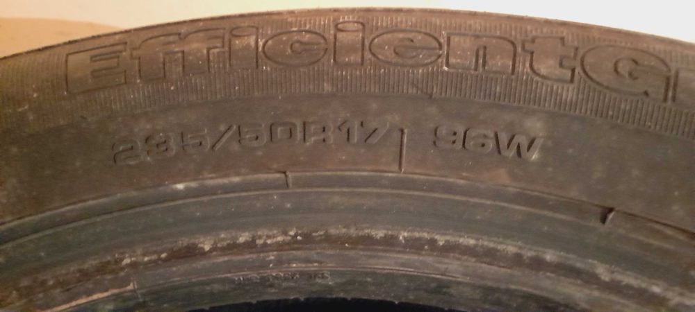 Продавам гуми GOOD YEAR 17