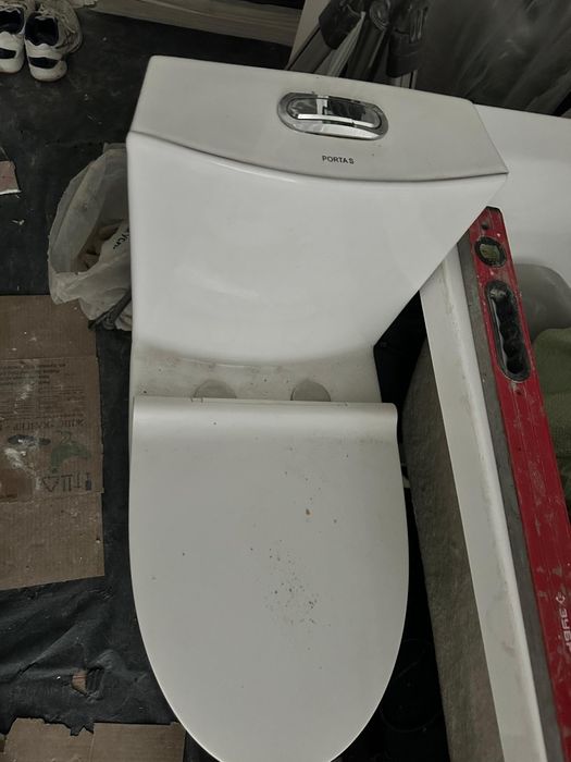 Унитаз Portas в хорошем состоянии
