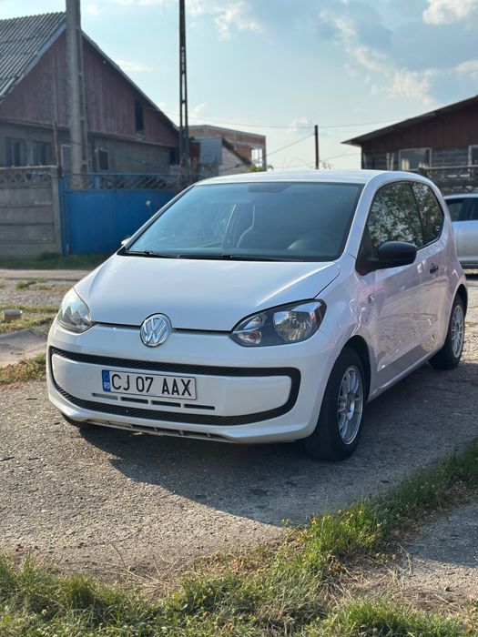 VOLKSWAGEN Up 2012
