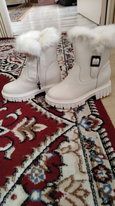 Зимние женские обувь