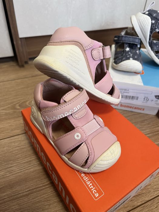 Biomechanics сандали и маратонки