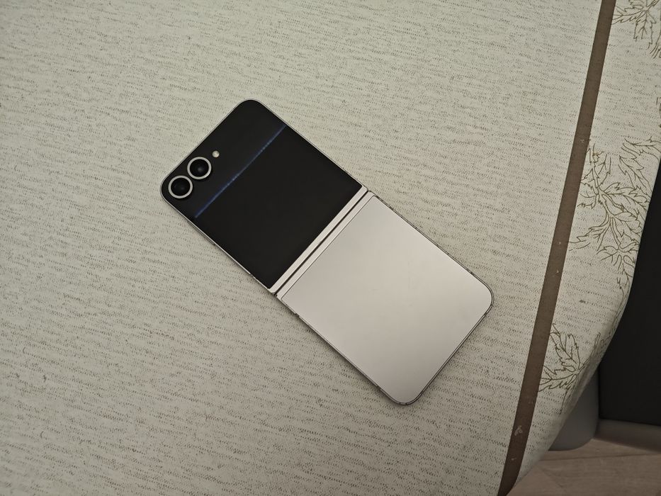 Samsung Z Flip 6 обмен