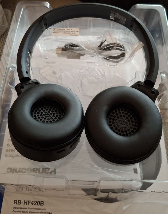 Блутут слушалки Panasonic с оригинална кутия
Без следи от употреба кат