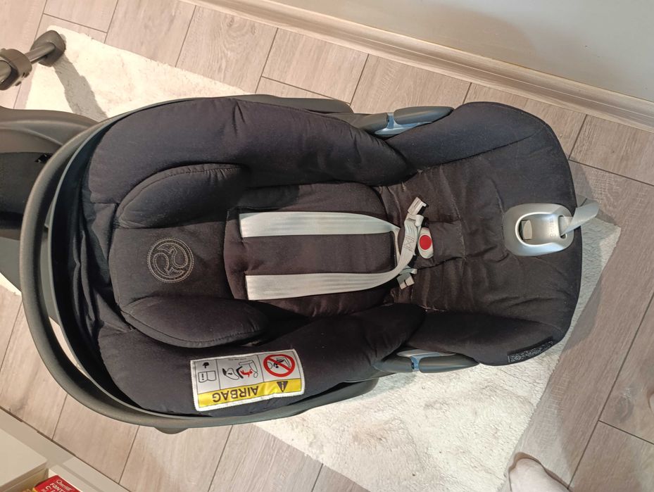 Cybex Cloud Z столче за кола плюс адаптери за количка