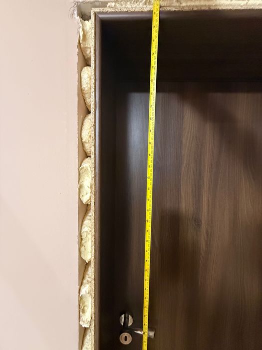 Интериорна врата с каса