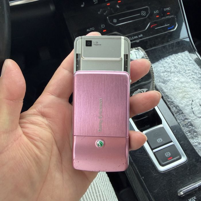 Sony Ericsson T303 ime bor