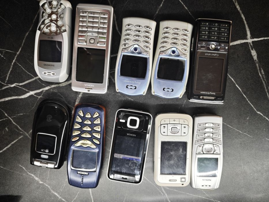 Nokia e60 7370 6610i Nokia 6110 navigator Nokia n81  Nokia 3510i LG u300 Sony Ericsson k800i Sony Ericsson  t68i siemens  mc 60  de colecție sau piese