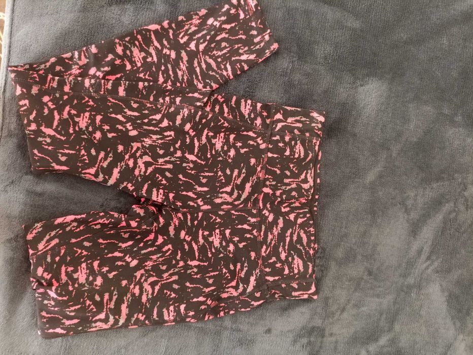 Дамски клин с прекрасна шарка