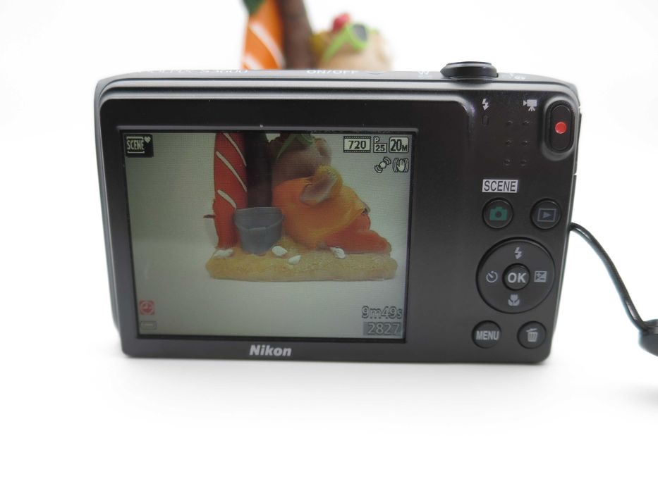 Nikon Coolpix S3600 ултра компактен цифров фотоапарат, дигиална камера в черен цвят 20 MP и 8х оптичен зум, като НОВА, комплект, работи перфектно