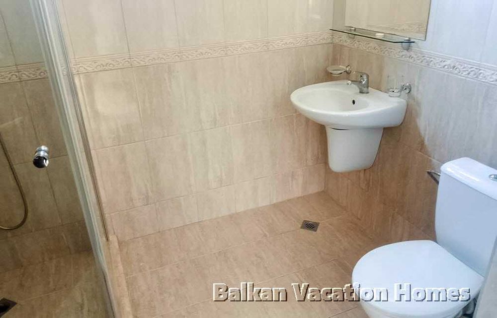 Продава се Двустаен апартамент в Бяла - 143 кв.м за 378 €/кв.м - Снимка #11
