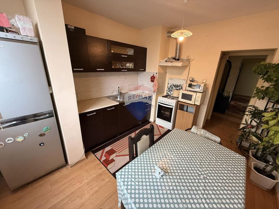 Продава се Тристаен апартамент в Варна, Червен площад - 85 кв.м за 3283 €/кв.м - Снимка #2