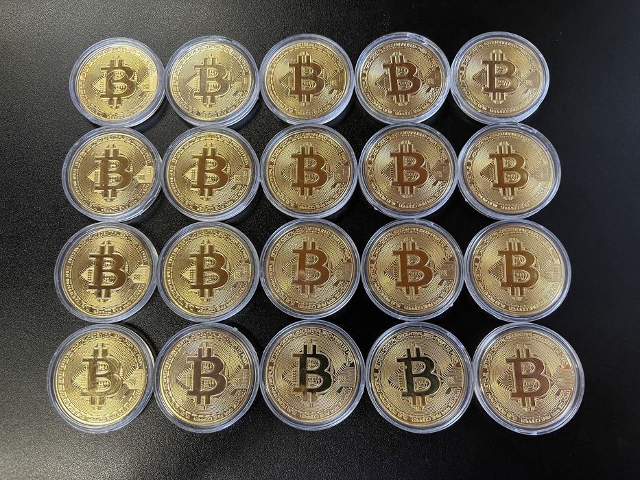 Moneda BITCOIN auriu