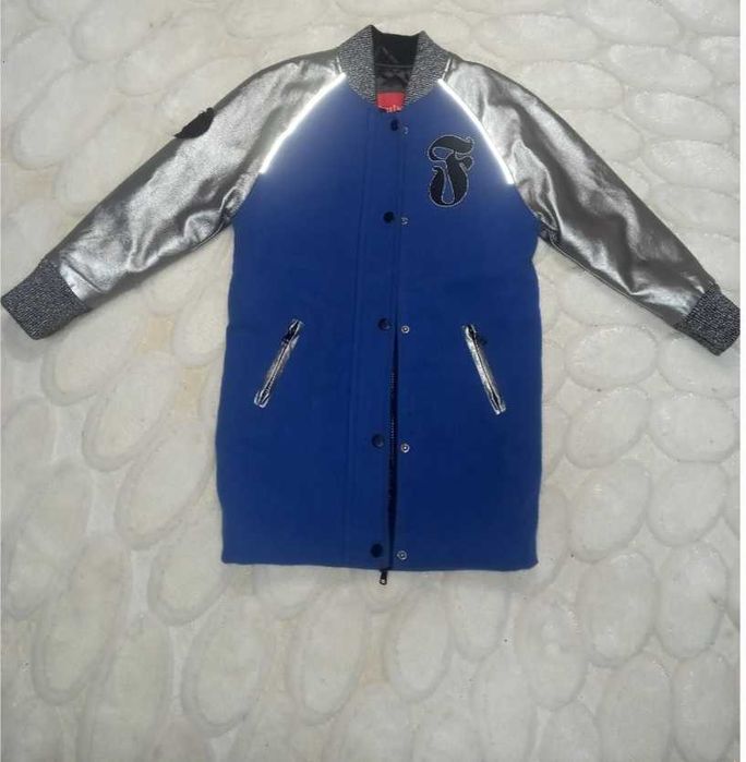 Нарядные платья и костюмы