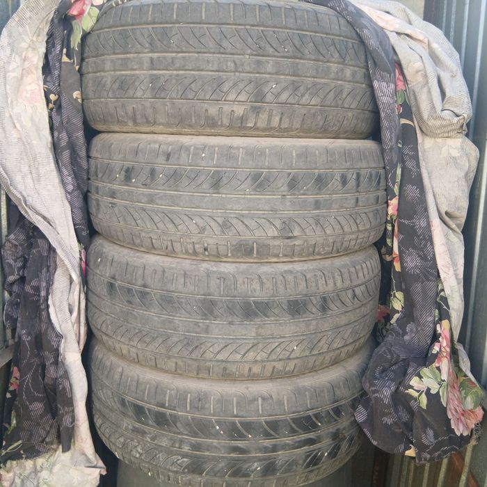 Покрышки два комплекта