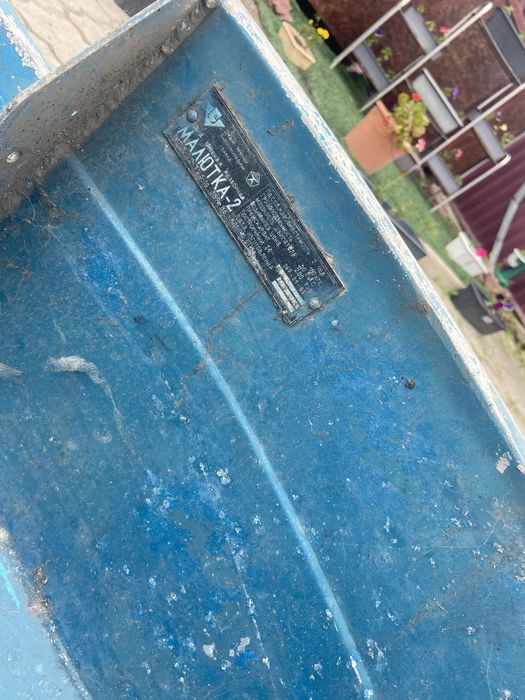 Продам лодку Малютку