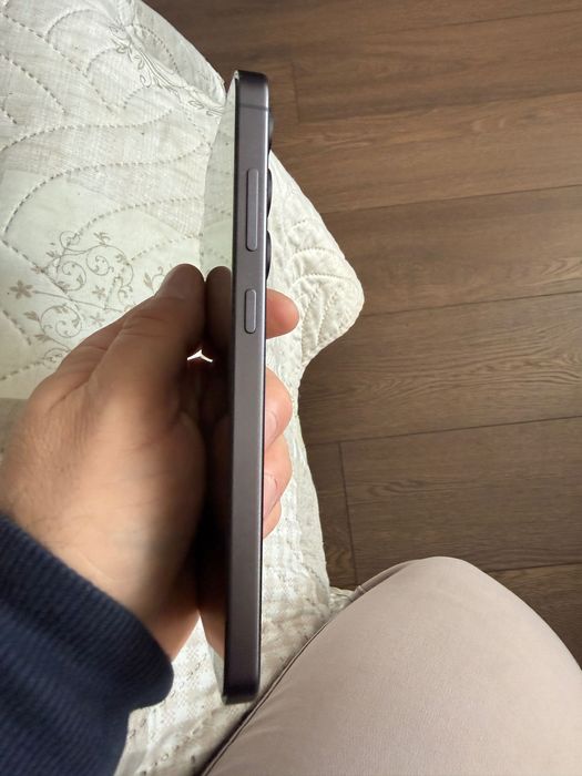 Продавам Samsung Galaxy S24 FE 128GB Graphite