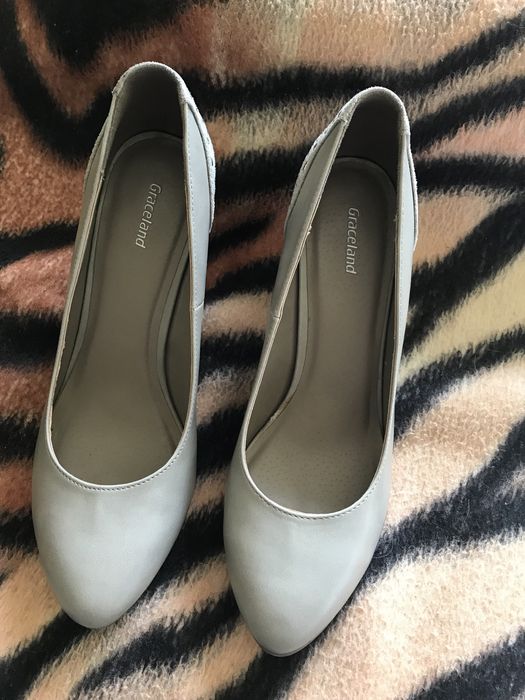 Pantofi cu toc de 7cm din piele