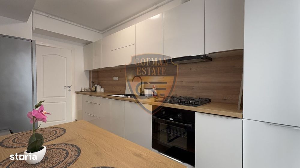 3 camere, Palazu Mare, Etaj 1, parcare subterana, 90mp, bucatarie sepa