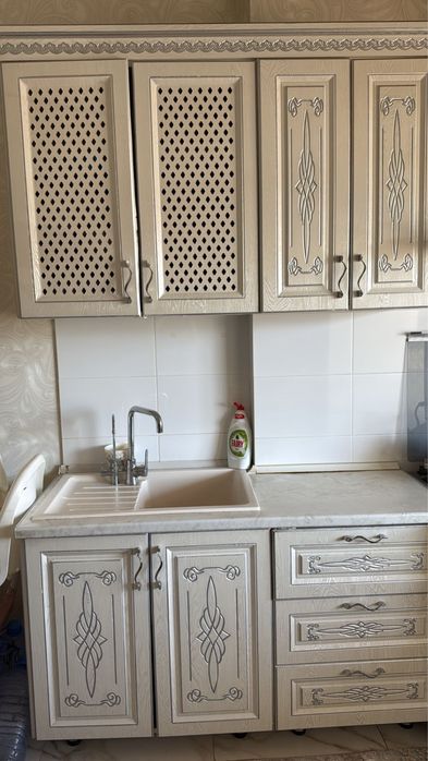 Кухонный мебель сатылады