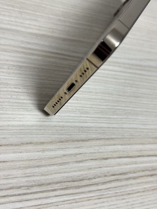 IPhone 12 pro max Gold