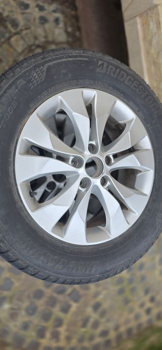 Anvelope 225/65r17 sau Jante 17 Honda originale pentru  Crv sau civic