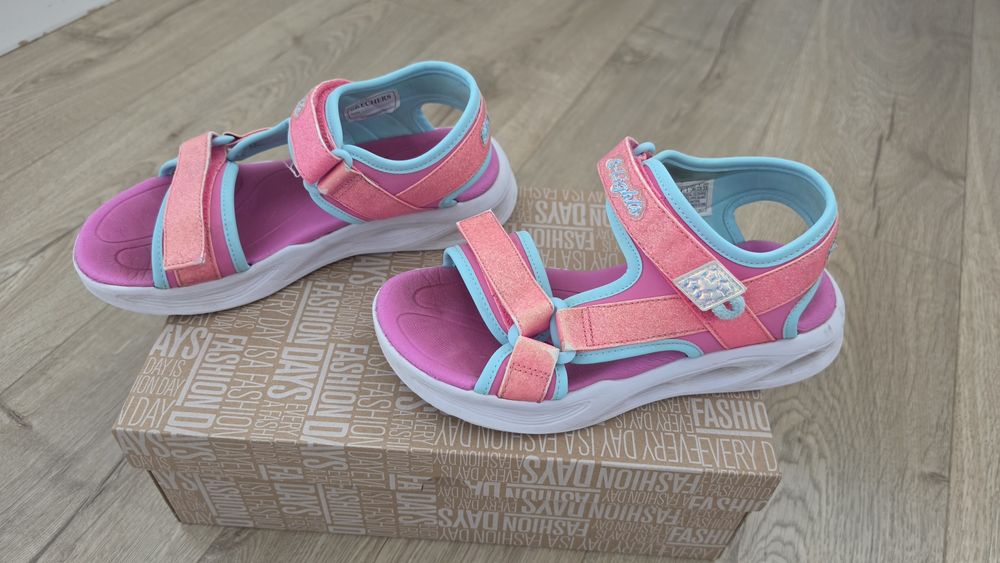 Sandale fete Skechers S-Lights, măr. 36 (23 cm)