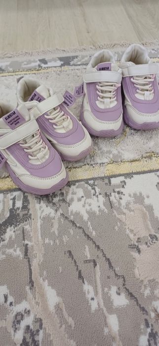 Детские кроссовки для девочек