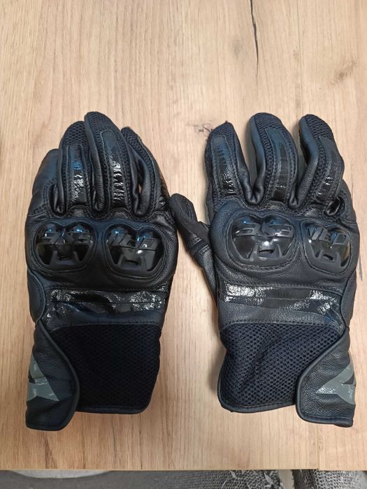 Мото яке и ръкавици DAINESE , Каска SHOEI