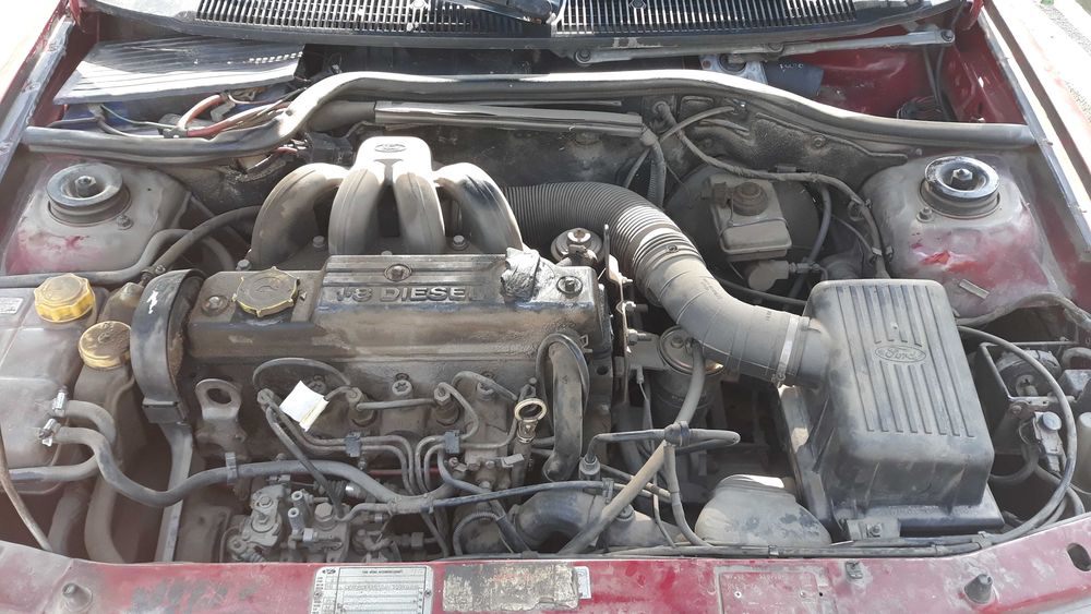 Форд  ескорт  1.8  дизел