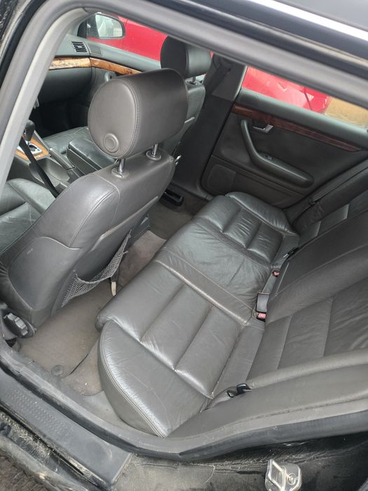 Ауди а4  2.5  автомат 180к.с