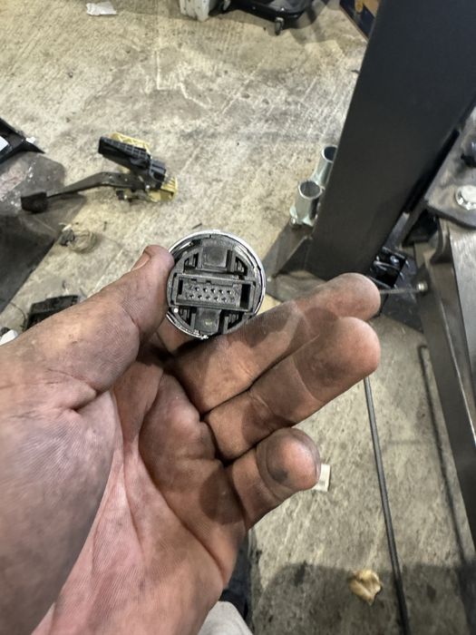 Старт стоп копче бмв е90 е91 е92 bmw e90 e91 e92 бутон палене